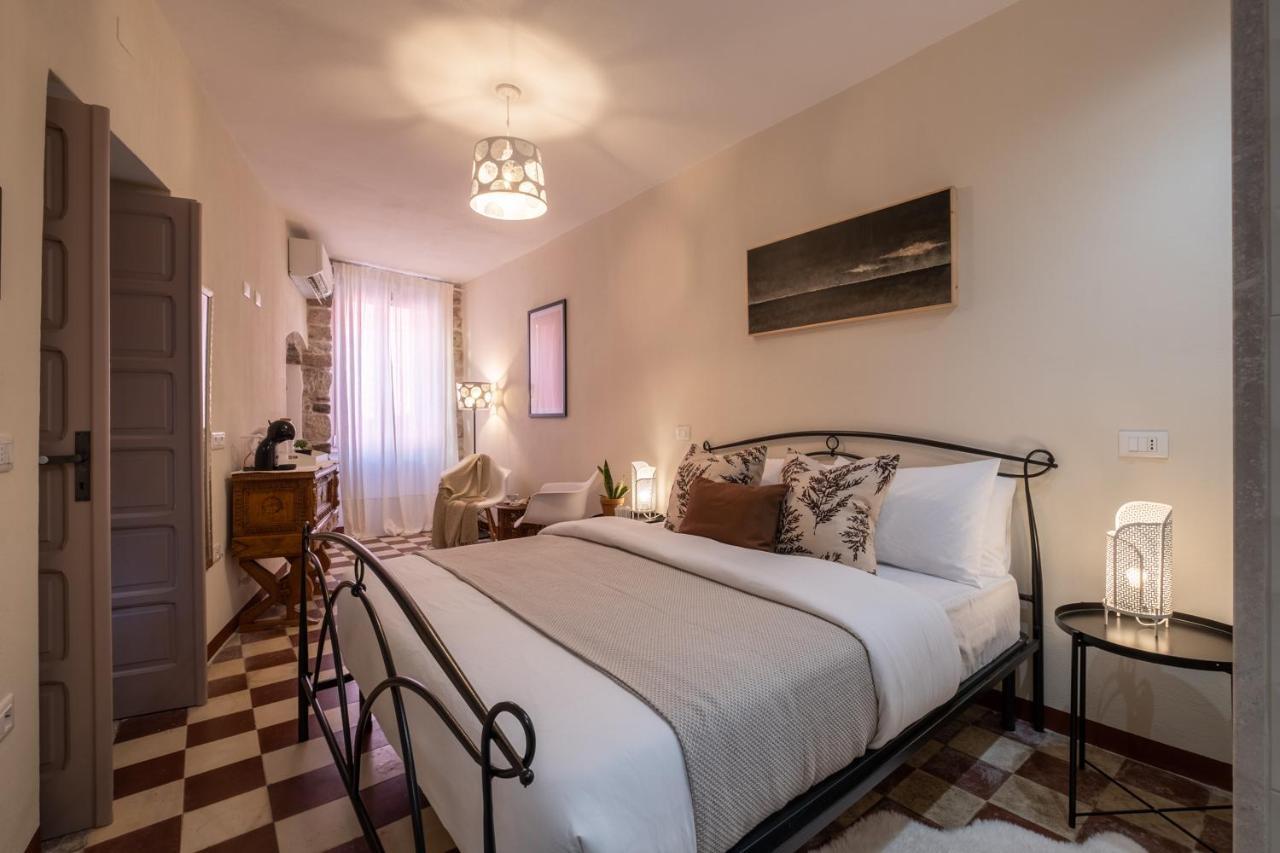 Dimora Sant'Ignazio Guest House Bosa Exterior photo